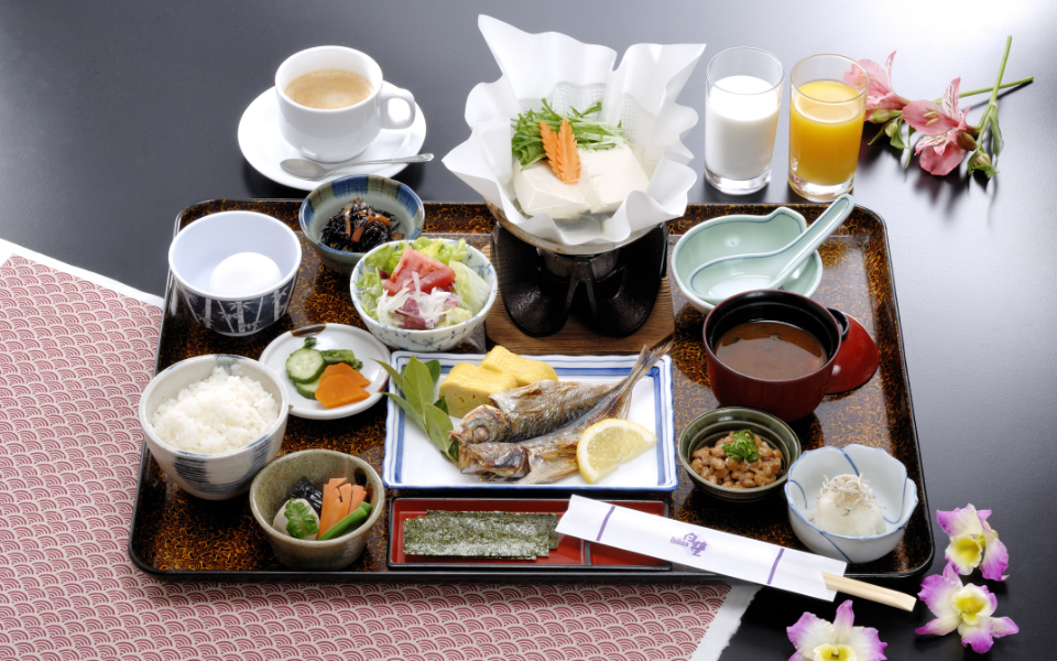 朝食