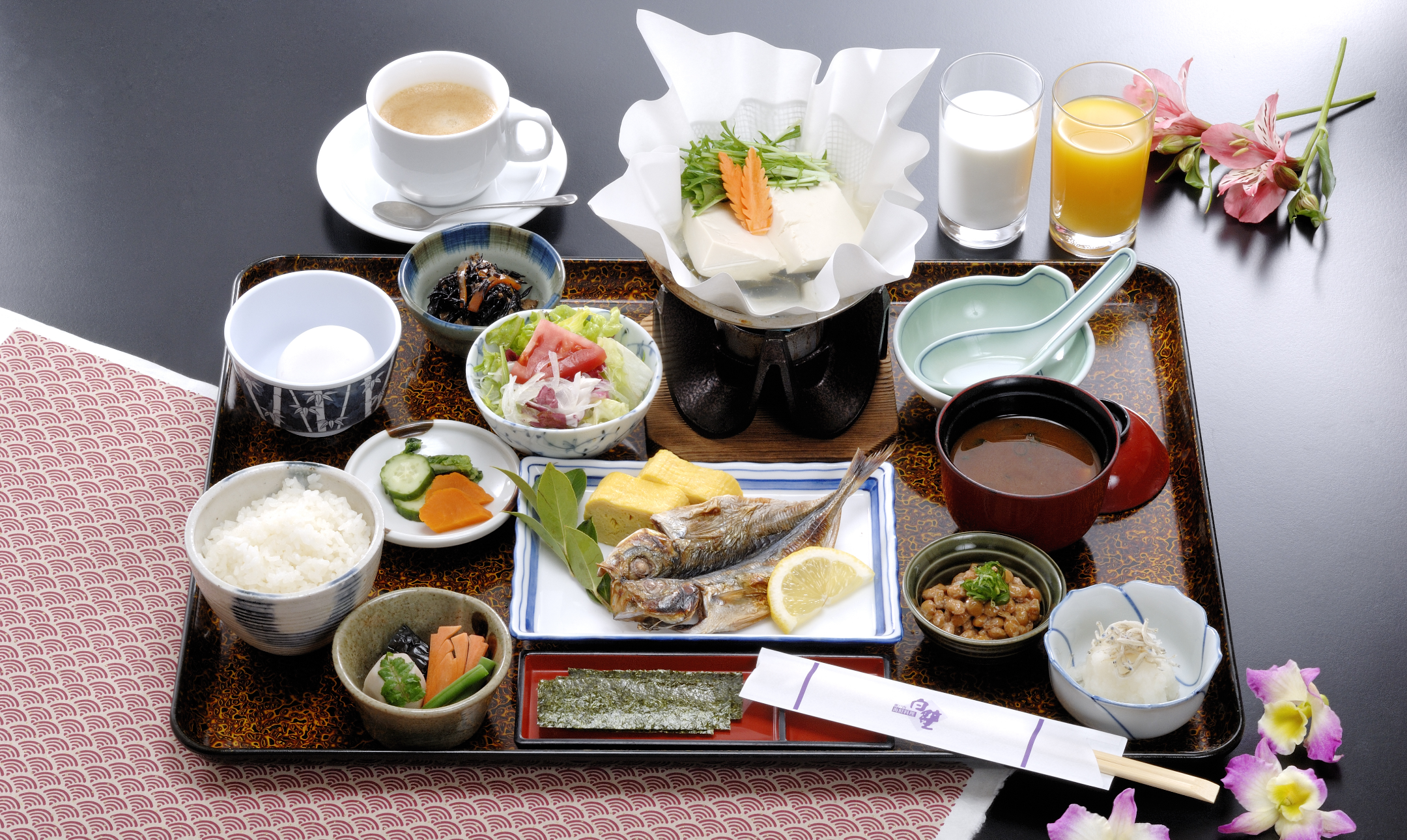 朝食のご案内